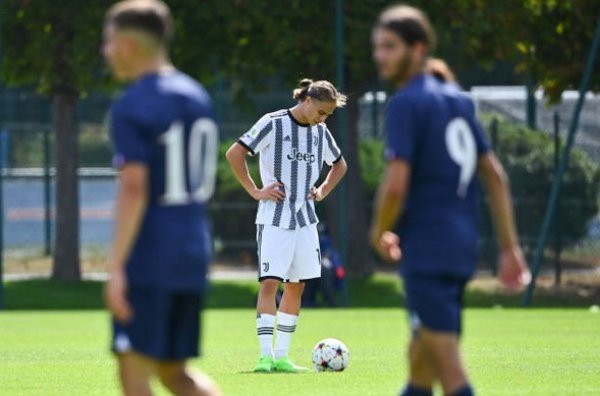 يلدز في مباراة شباب اليوفي و باريس سان جيرمان - Yildiz during Psg Juventus ( Uefa youth league ) match