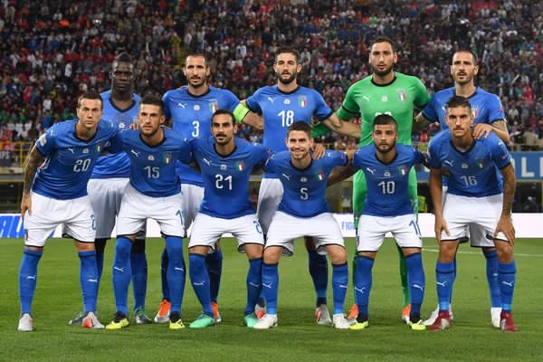 صور جماعية لمنتخب ايطاليا - Italy team vs Poland