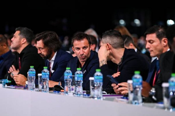 ديل بييرو و زانيتي و بيرلو و ماتيرازي في حضور كونغرس الفيفا - Del Piero with Pirlo & Materazzi & Zanetti & Julio Cesar 