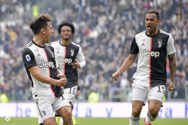 فرحة ديبالا مع دانيلو بهدفه لليوفي ضد بريشيا - Dybala celebrates with Danilo in Juve Brescia