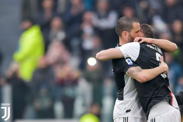 كيليني يدخل مكان بونوتشي في مباراة يوفنتوس و بريشيا - Chiellini enters instead Bonucci in Juventus Brescia