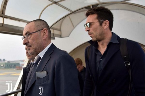 بوفون و ساري في رحلة اليوفي نحو ليون - Buffon & Sarri in Juventus journey towards Lyon