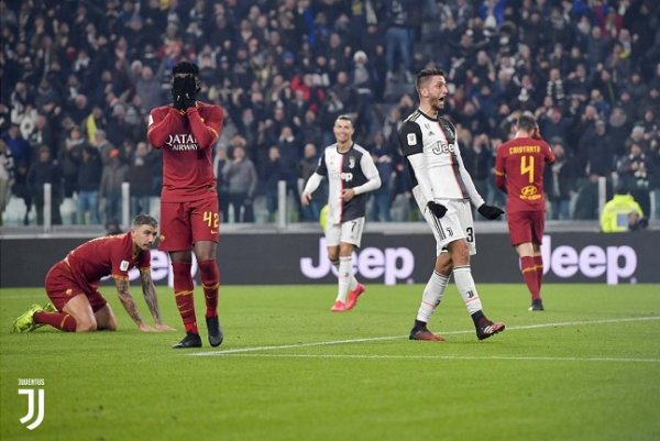 بينتانكور يحتفل بهدفه ليوفنتوس ضد روما - Bentancur goal & celebrates after scored goal in Juve Roma