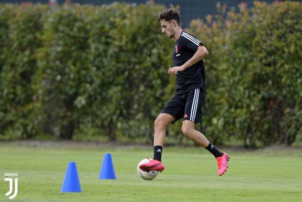 اليخاندرو ماركيز في تدريب رديف اليوفنتوس يونيو 2020 - Marques during Juventus 23 training