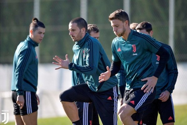 روغاني و بونوتشي في تدريب يوفنتوس - Rugani & Bonucci in Juventus training