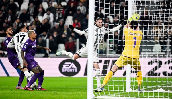 رابيو يسجل هدف خلال مباراة يوفنتوس ضد فيورنتينا 2023 - Rabiot scores a goal during Juventus match Vs Fiorentina