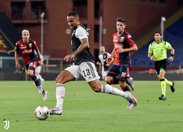 دانيلو في مباراة جنوة يوفنتوس - Danilo during Genoa Juventus 