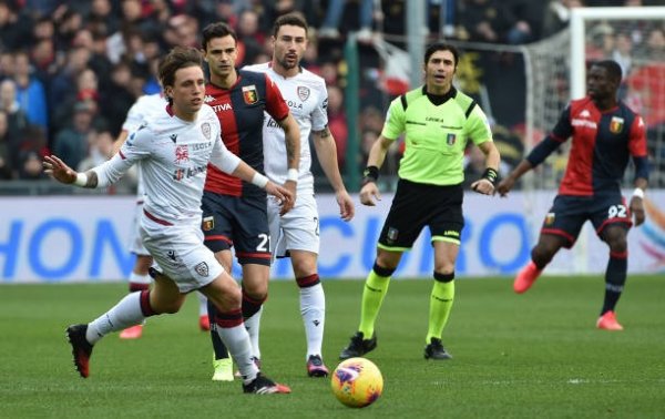معار اليوفي لوكا بيليغريني مع كالياري ضد جنوى - Juve loaned ( Pellegrini ) in Genoa Cagliari