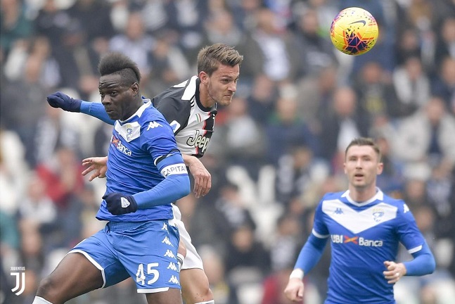 روغاني امام بالوتيلي في مباراة يوفنتوس و بريشيا - Rugani Vs Balotelli in Juventus Brescia