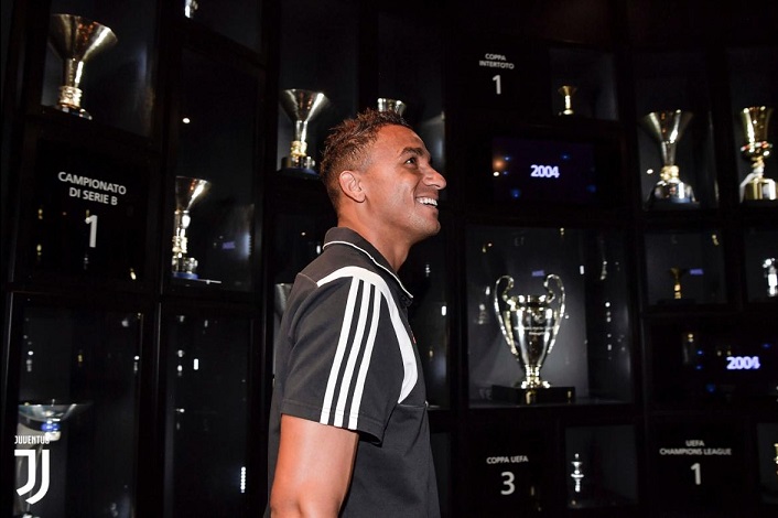 دانيلو بمتحف اليوفي - Danilo in Juventus Museum