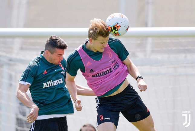 دي ليخت و كوكولو في تدريبات اليوفي في مايو 2020 - de Ligt & Coccolo in juventus training