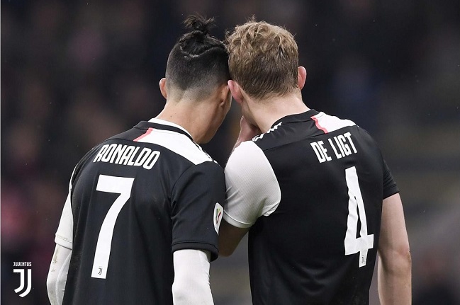 دي ليخت مع رونالدو في مباراة ميلان يوفنتوس - de Ligt with Ronaldo in Milan Juve