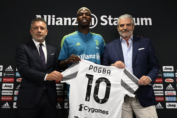 بوغبا بقميص يوفنتوس رقم 10 بجانب تشيروبيني و اريفابيني - Pogba #10 Juve with Cherubini & Arrivabene