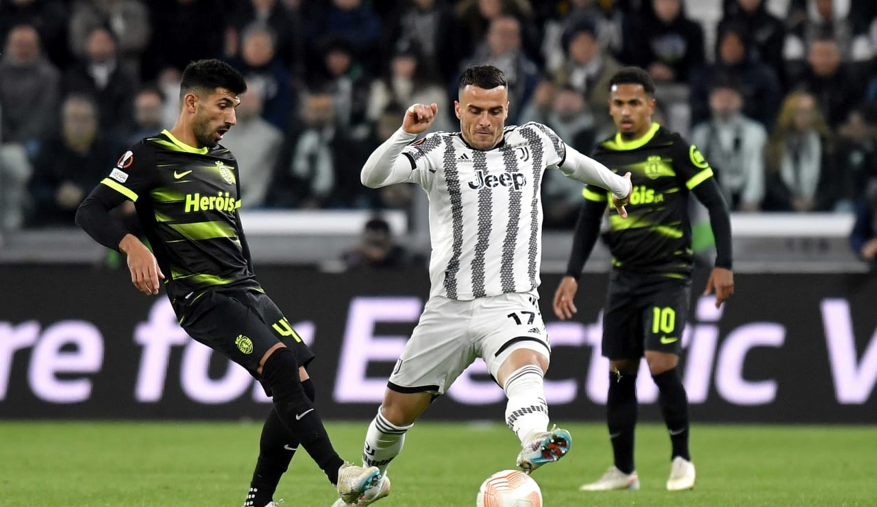 فيليب كوستيتش خلال مباراة يوفنتوس ضد سبورتينغ لشبونة 2023 - Filip Kostic during Juventus match Vs Sporting CP