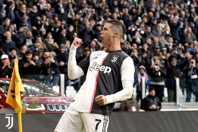 رونالدو يحتفل بهدفه الاول - Ronaldo celebrates after goal