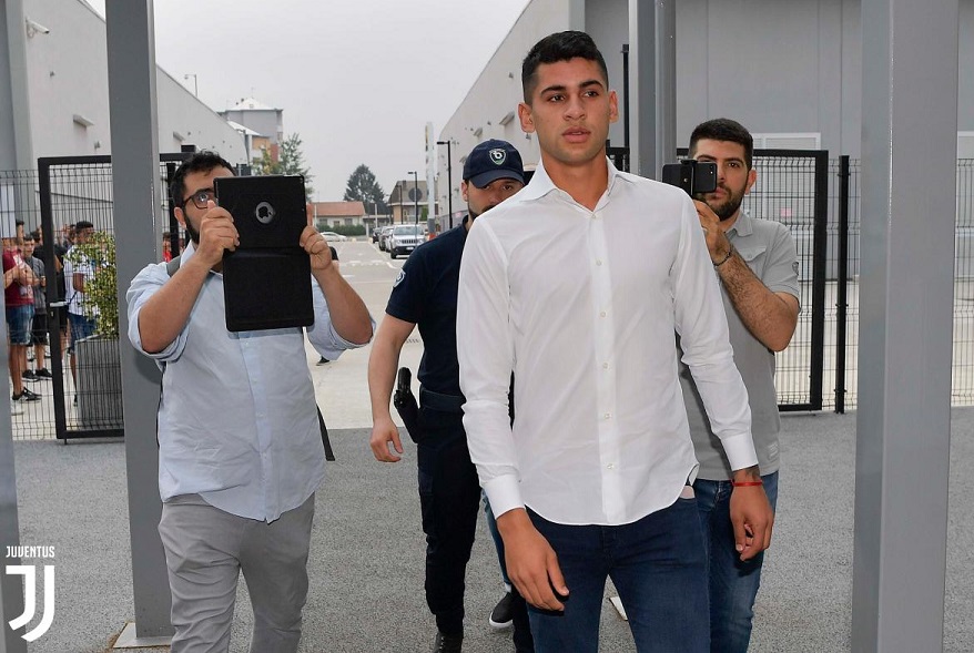 روميرو يصل لليوفي - Romero arrives to J Medical