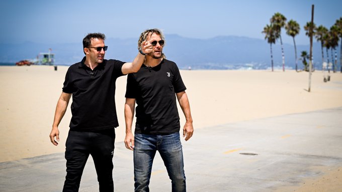 اساطير اليوفي ديل بييرو و نيدفيد في شاطئ فينيسا - Del Piero & Nedved in Los Angeles Beach