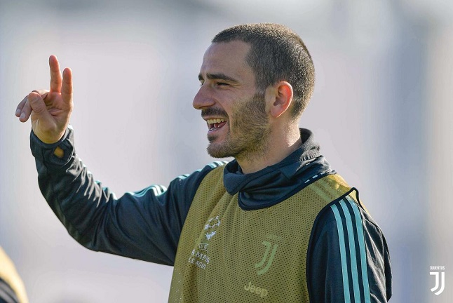 ابتسامة بونوتشي - Leonardo Bonucci smiles