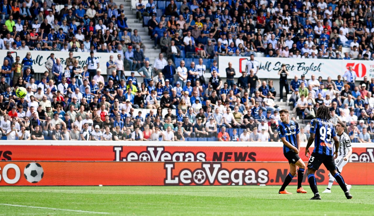 فلاهوفيتش يسجل هدف خلال مباراة يوفنتوس ضد اتالانتا 2023 - Dusan Vlahovic scores a goal during Juventus match Vs Atalanta