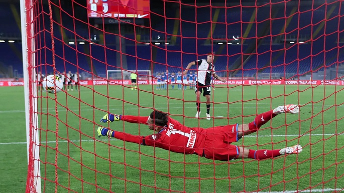 ميريت يتصدى لركلة ديبالا في نهائي كاس ايطاليا ( نابولي اليوفي ) - Meret save Dybala pk in Coppa Italia final ( Napoli Juve )