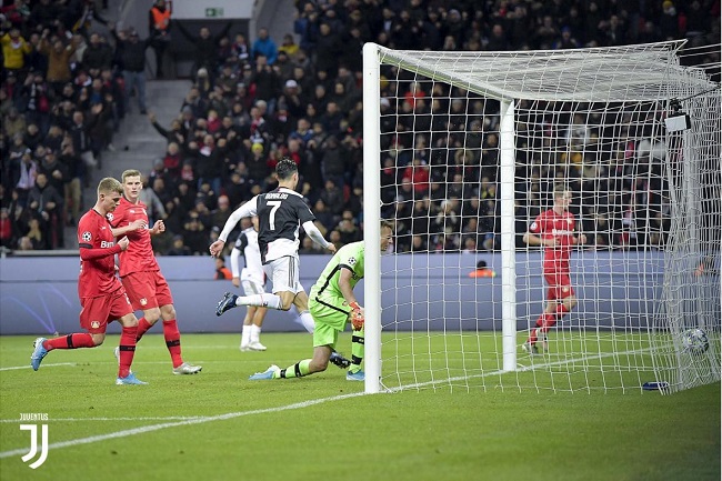 رونالدو يسجل بمرمى ليفركوزن - Ronaldo scores goal vs Leverkusen