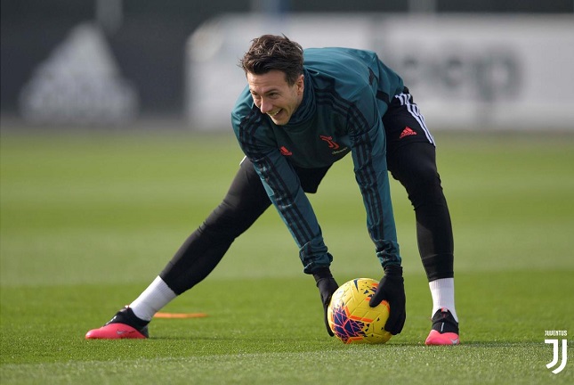 ابتسامة بيرنارديسكي في تدريب اليوفي - Bernradeschi smile in Juve training