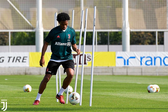 كوادرادو في تدريب يوفنتوس الفردي - Cuadrado during Individual juventus training