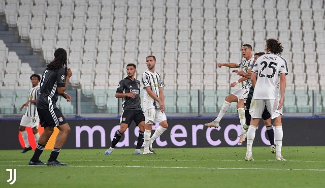 رونالدو يسجل الهدف الثاني خلال مباراة يوفنتوس و ليون - Cristiano Ronaldo scores 2nd Goal during Juventus lyon match