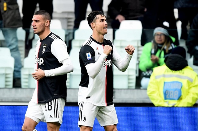 رونالدو يحتفل بالهدف - Ronaldo celebrates with Demiral