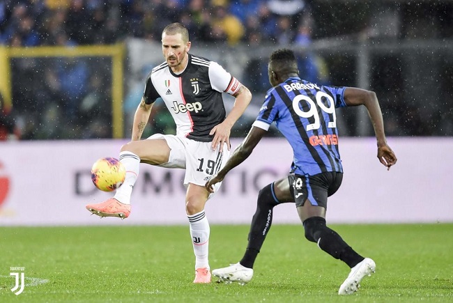 ليو بونوتشي امام موسى بارو - Bonucci Vs Barrow