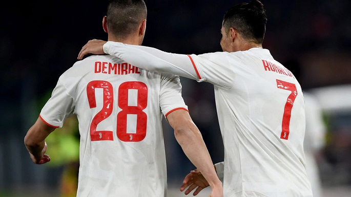 فرحة ديميرال مع رونالدو في لقاء روما اليوفي - Demiral celebrates with Ronaldo in RomaJuve