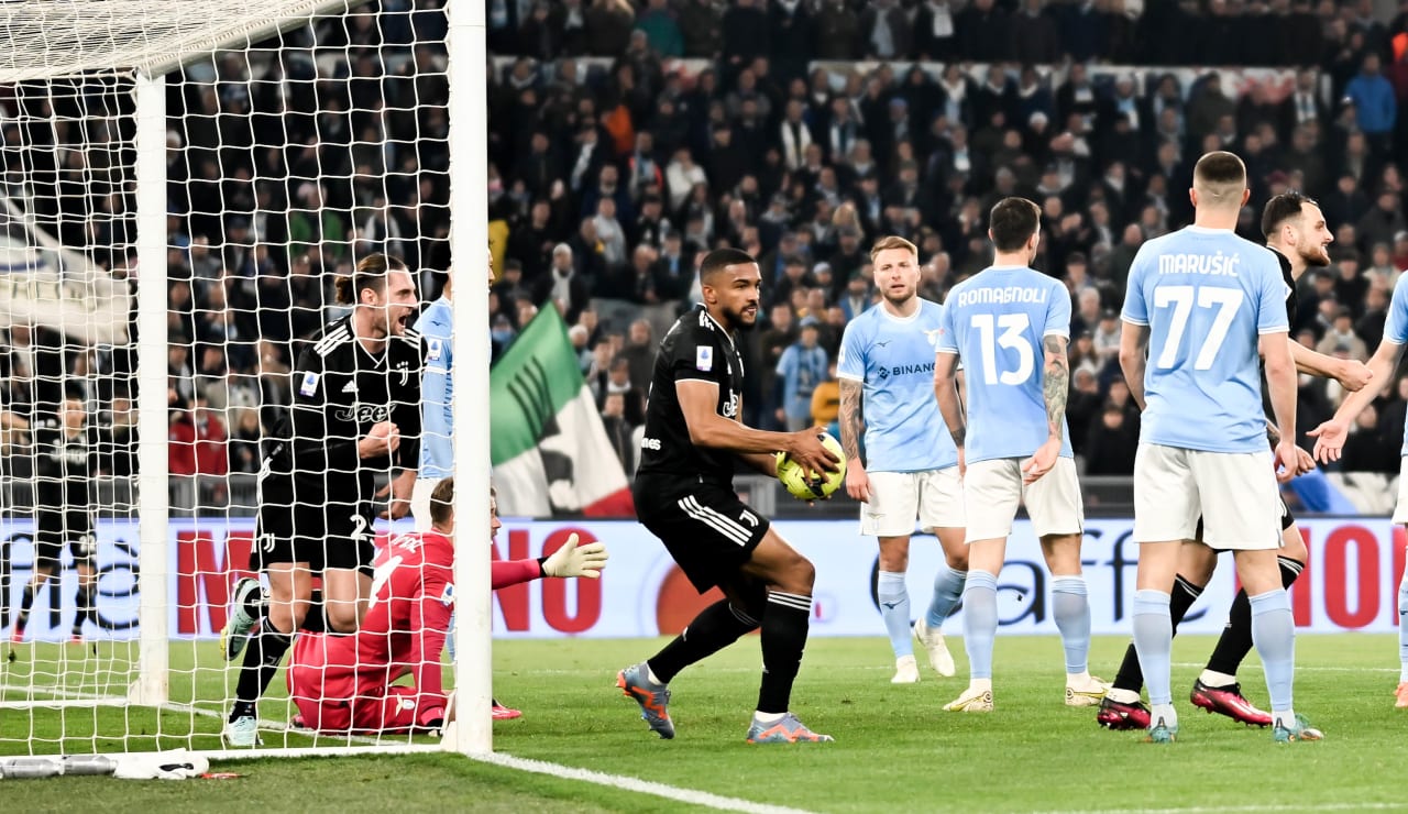 رابيو يحتفل بهدفه خلال مباراة يوفنتوس ضد لاتسيو 2023 - Adrien Rabiot celebrates after scoring a goal during Juventus match Vs Lazio