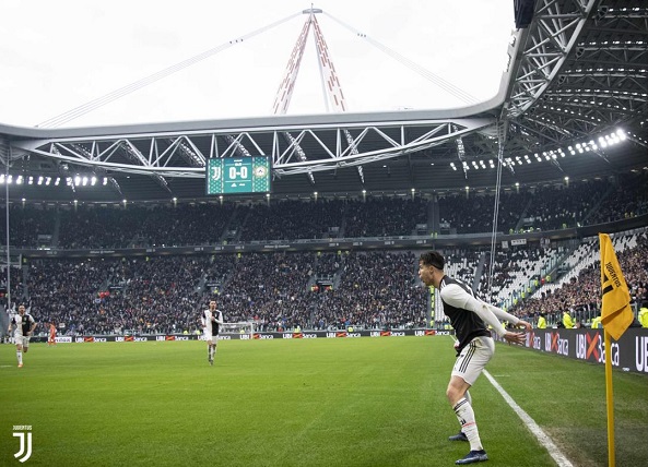 رونالدو يحتفل بهدف اليوفي الاول - Ronaldo celebrates after 1st goal