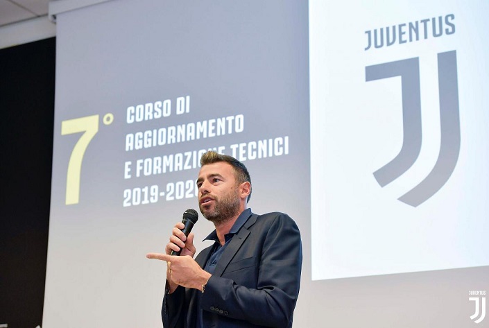 بارزالي يتحدث بالدورة التدريبية في الفينوفو - Barzagli talks in Technical course