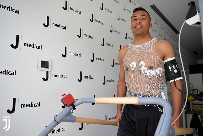 اليكس ساندرو بالفحوصات - Alex Sandro in Medical Tests