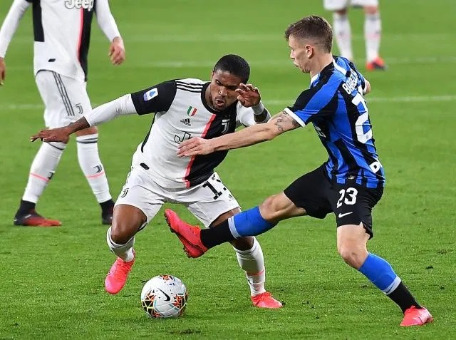 دوغلاس كوستا ضد باريلا في مباراة يوفنتوس انتر - Douglas Costa Vs Barella in Juventus Inter match