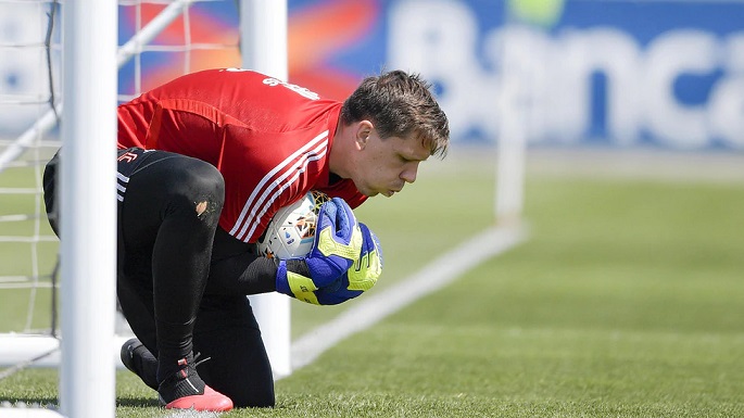 تشيزني في تدريب اليوفنتوس في مايو 2020 - Szczesny during Juventus training in may 2020