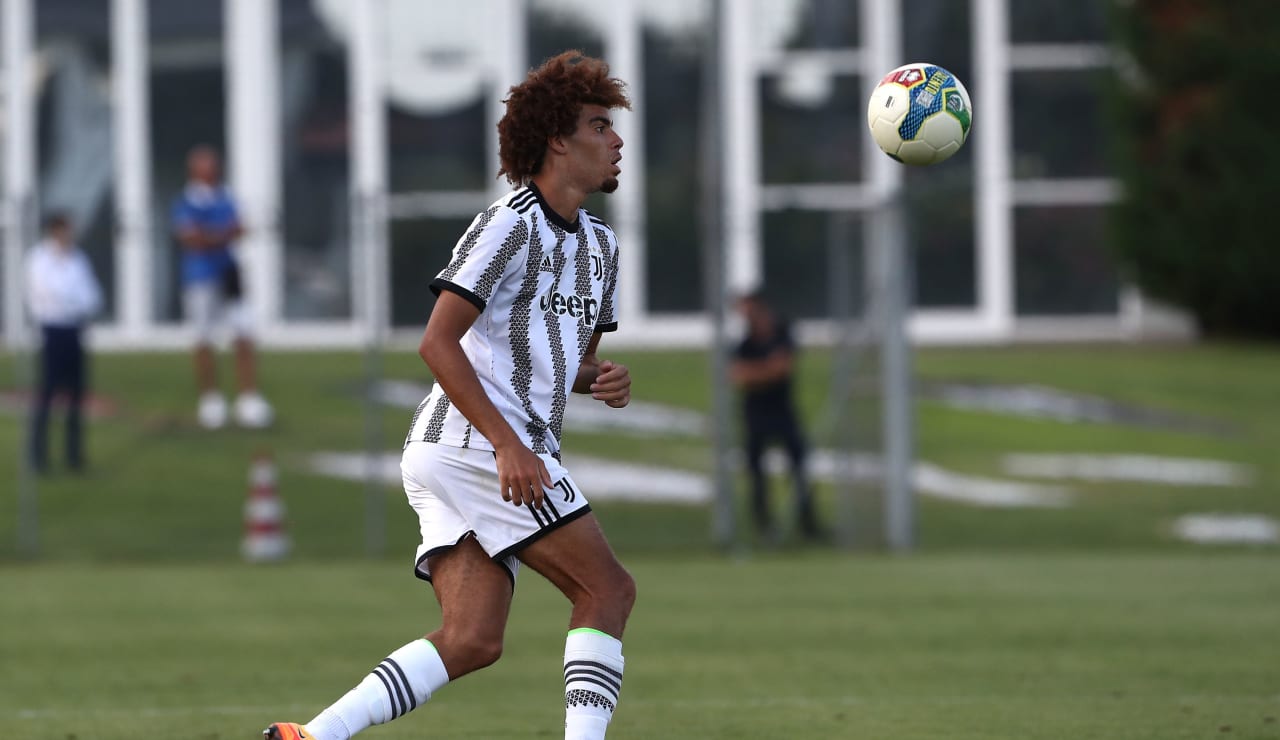 نزوانغو في ودية رديف اليوفي ضد سانريميسي - Nzouango during Juve U23 friendly Vs Sanremese