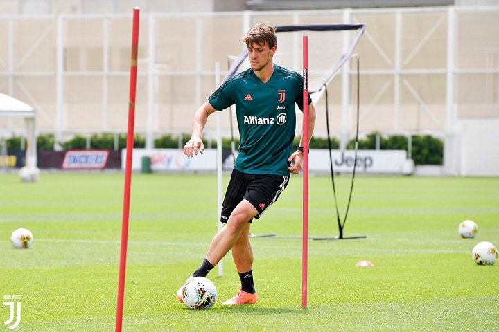 روغاني في تدريب يوفنتوس الفردي - Rugani during Individual juventus training