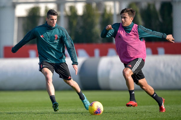 ديبالا و كوكولو في تدريب يوفنتوس قبل لقاء ميلان - Dybala & Coccolo in Juve training before Milan match