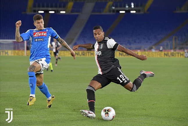 اليكس ساندرو و دي لورينزو في نهائي كاس ايطاليا ( نابولي اليوفي ) - Alex Sandro & Di Lorenzo in Coppa Italia final ( Napoli Juve )