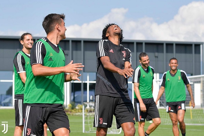 ابتسامة ديبالا و كوادرادو - Cuadrado smiles with Dybala