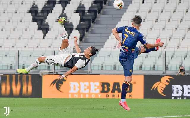 خلفية ضائعة من رونالدو في مباراة يوفنتوس و ليتشي - Ronaldo missed bicycle kick during Juventus Lecce match