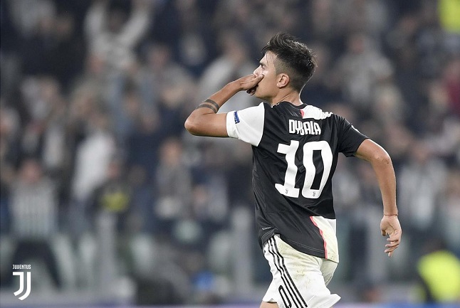 ديبالا يحتفل بهدفه - Dybala celebrates after Juve goal 