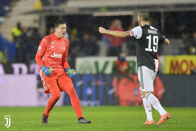 بونوتشي يحتفل مع تشيزني - Bonucci joy with Szczesny