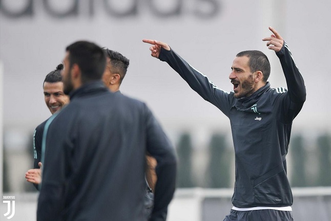 بونوتشي في تدريب اليوفي قبل ليون - Bonucci in Juve training before lyon