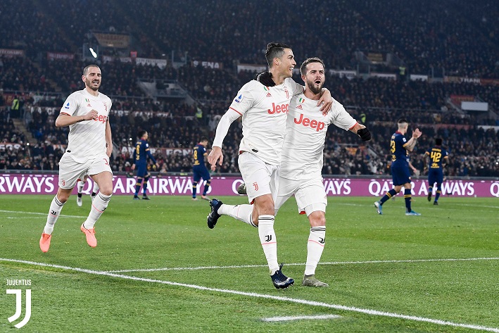 كريستيانو رونالدو يحتفل مع بيانيتش - Ronaldo with Pjanic after Goal vs Roma