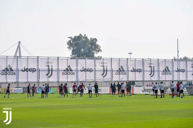 لاعبي اليوفي بالتدريبات - Players in Juve Training