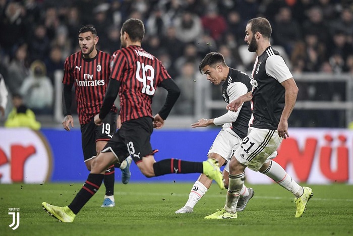 ديبالا لحظة الهدف ضد ميلان - Paulo Dybala scores goal 