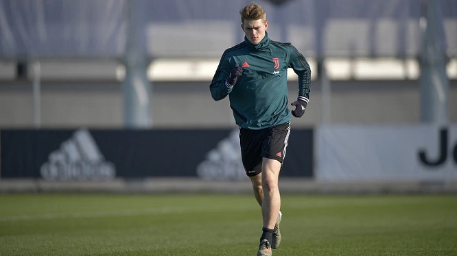 دي ليخت خلال تدريب اليوفي - de Ligt in Juventus training